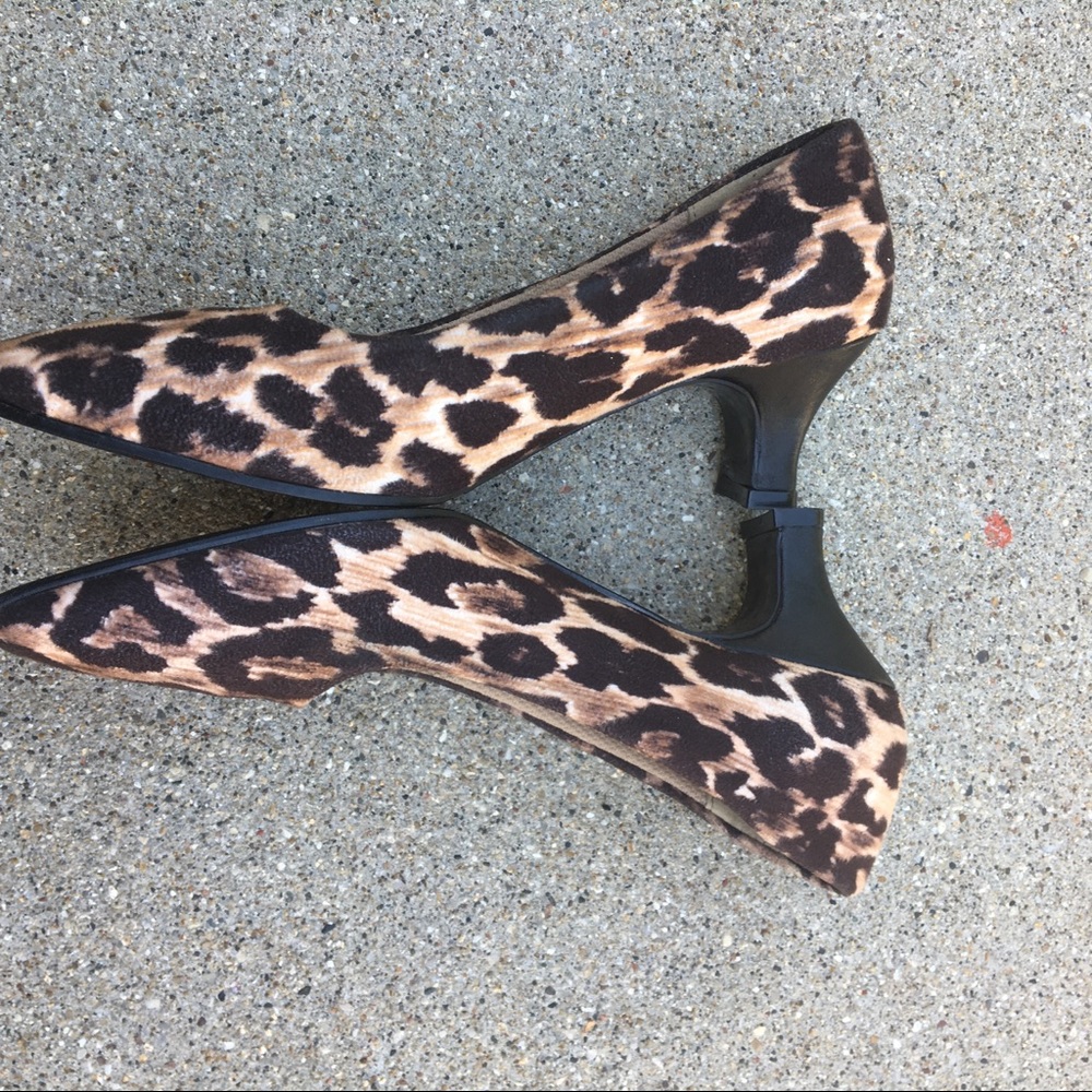 California Magdesians Leopard print Kitten Heels 6 - Picture 5 of 8